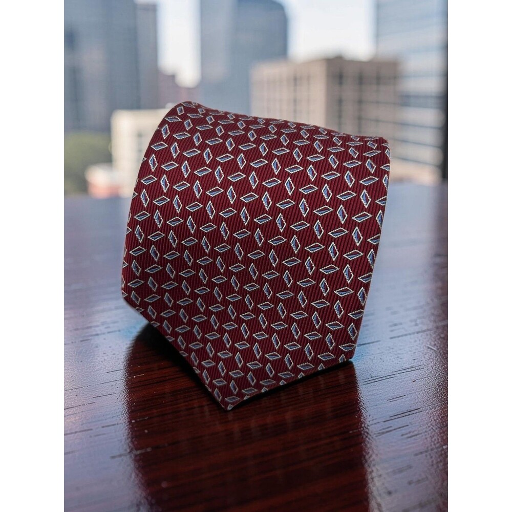 Brooks Brothers Stain Resistant Pure Silk Tie Red Geometric‎ 59.5" x 3.75"